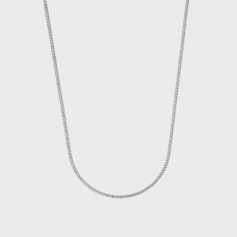 Curb chain silver 2mm top shot on light grey background