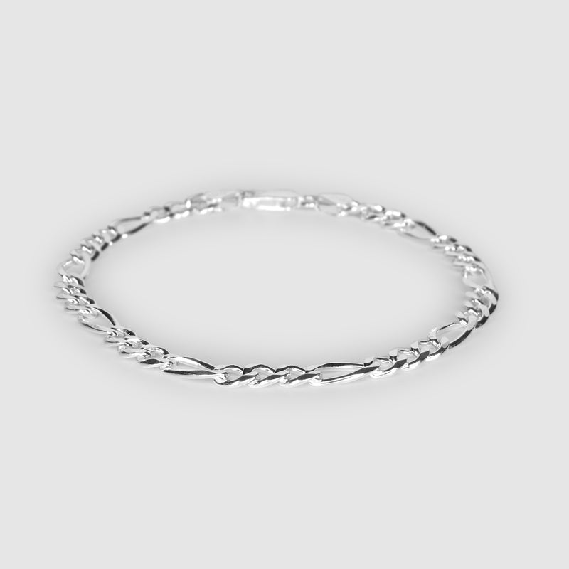 A 925 Sterling Silver lightweight bracelet with a classic design, featuring a metallic Figaro chain link.